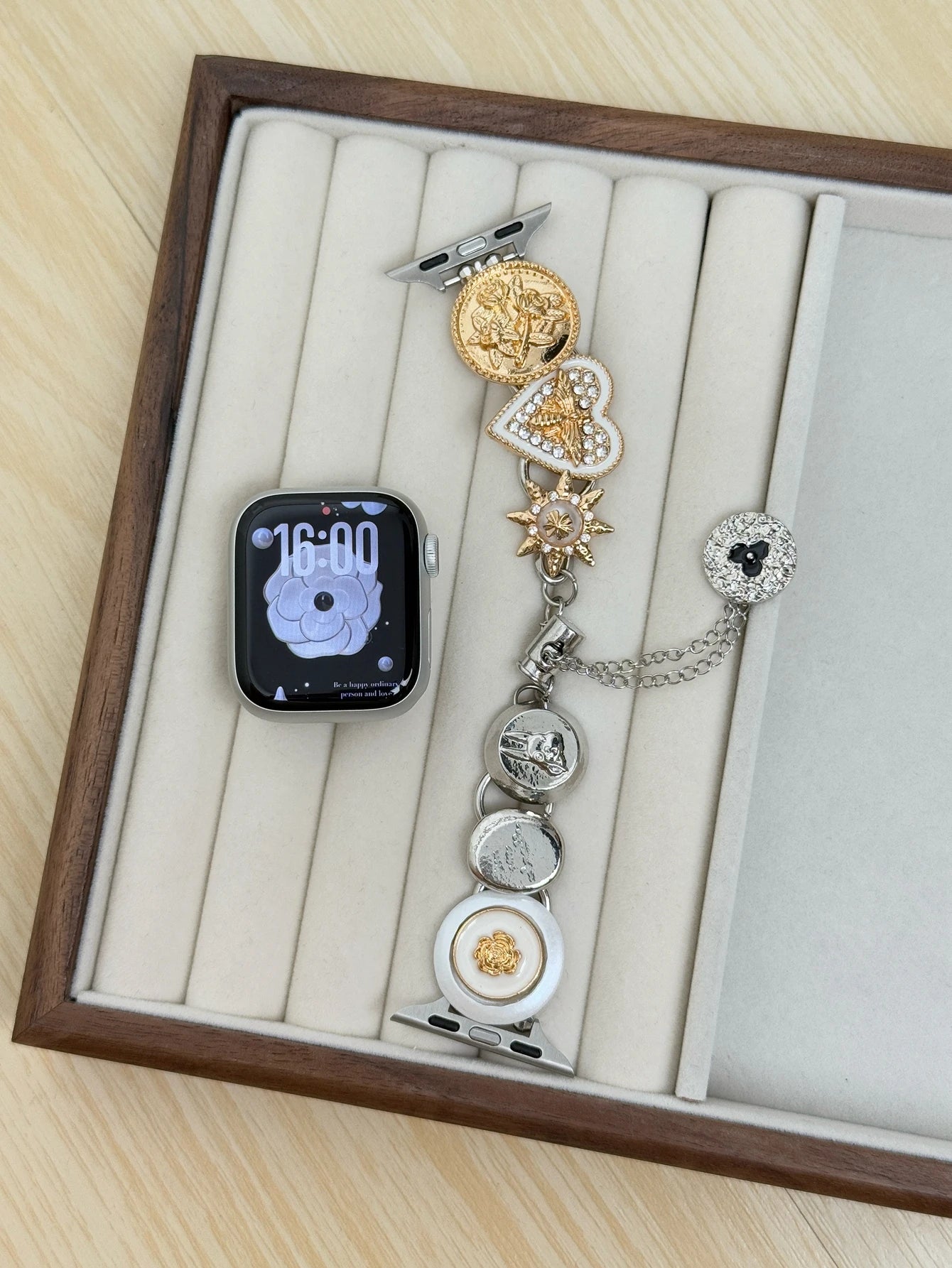 https://ae01.alicdn.com/kf/S62efd01c7b114a688a6d1a3f7dfe24274.jpg
